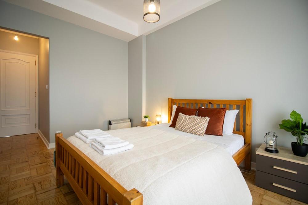 Sunny 4 Bedroom Apartment - With View Коимбра Екстериор снимка
